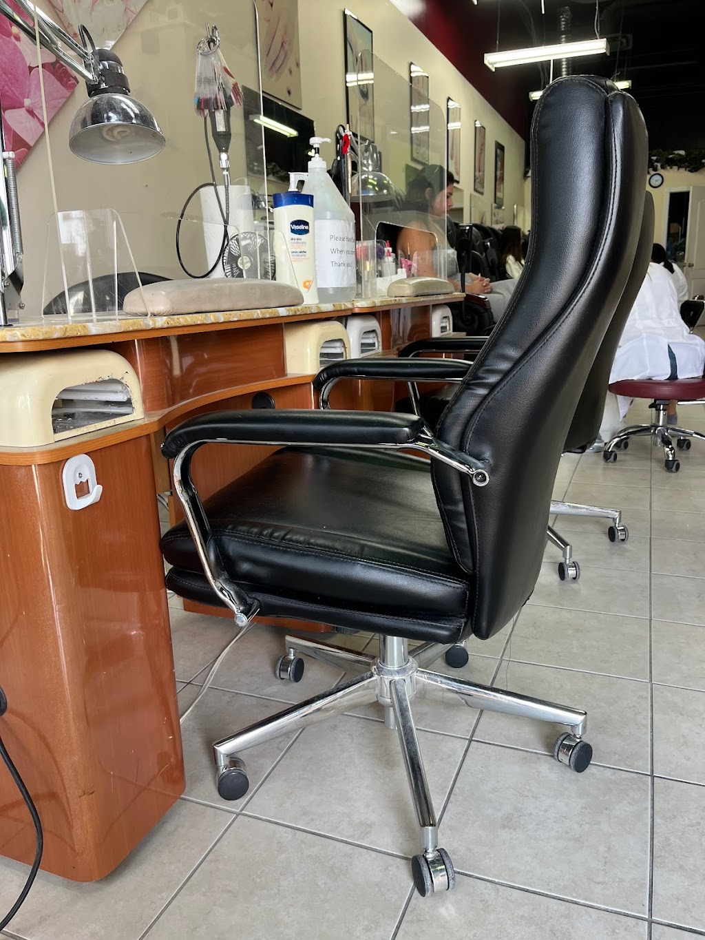 RN Nails & Spa | 3817 40 Ave, Red Deer, AB T4N 2W4, Canada | Phone: (403) 346-2888