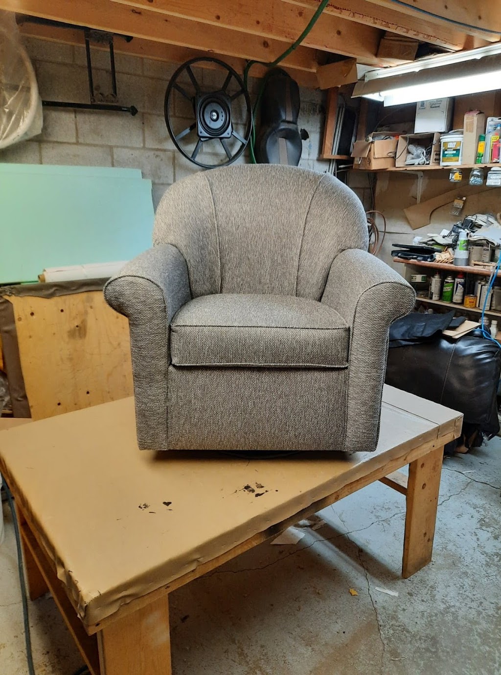 Rembourrage Confort Cept | 98 Rue Beauvais, Delson, QC J5B 1W8, Canada | Phone: (438) 868-9225