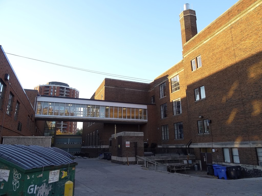 Jarvis Collegiate Institute | 495 Jarvis St, Toronto, ON M4Y 2G8, Canada | Phone: (416) 393-0140