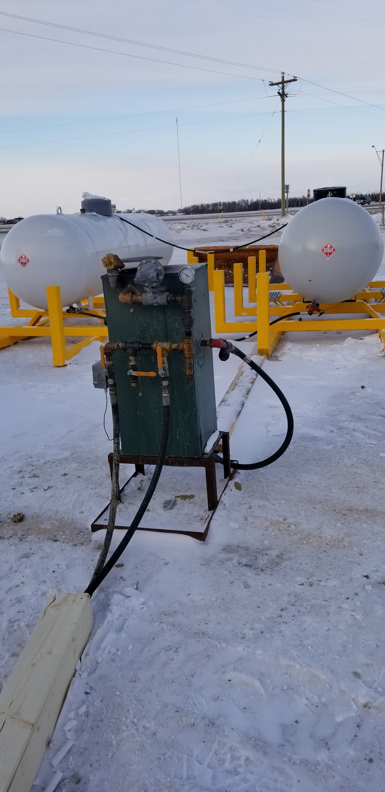 4 Corners | 4 MB-305, Niverville, MB R0A 1G0, Canada | Phone: (204) 882-2287