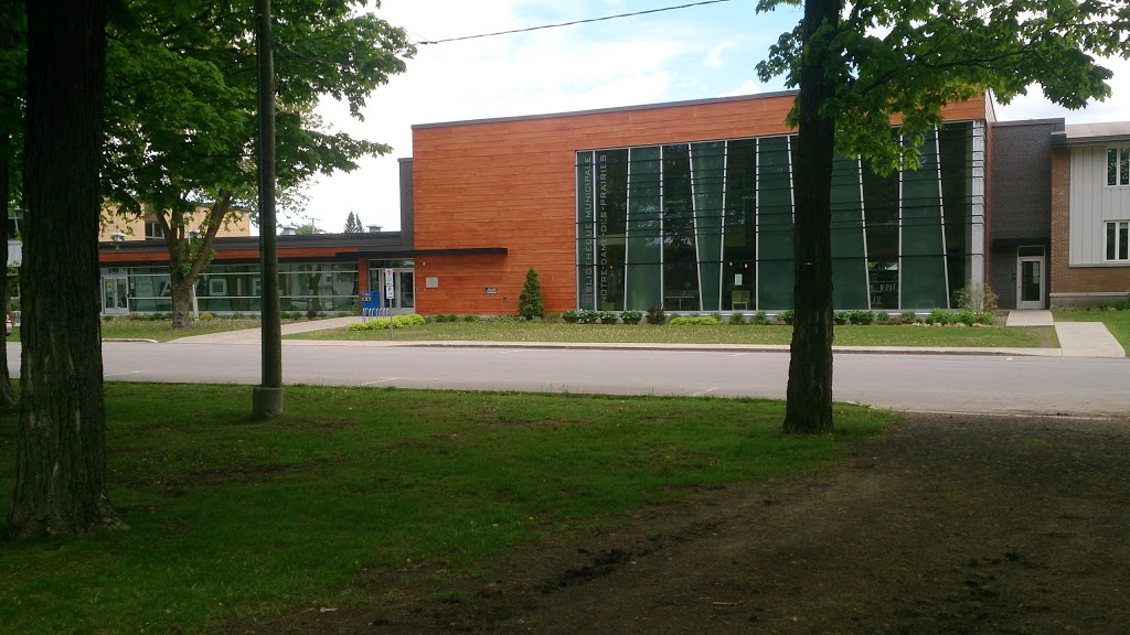 Public Library De Notre-Dame-Des-Prairies | 1H8,, 171 Rue Jetté, Notre-Dame-des-Prairies, QC J6E 1H8, Canada | Phone: (450) 758-3670