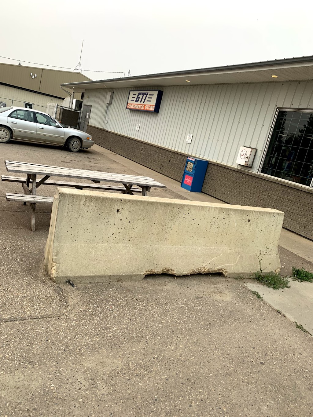 GTI Gas And Snack, Eckville | 5008 48 St, Eckville, AB T0M 0X0, Canada | Phone: (403) 746-3220