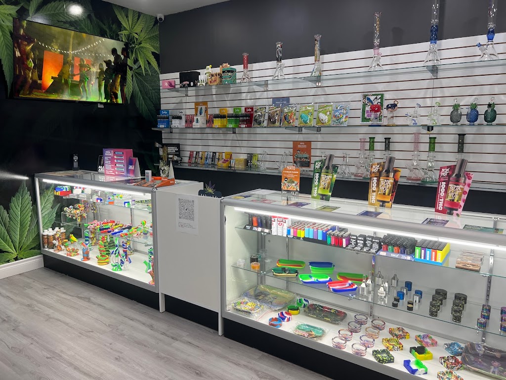 Spot420 The Cannabis Store | 682 Hortop St, Oshawa, ON L1G 2V4, Canada | Phone: (905) 728-7768