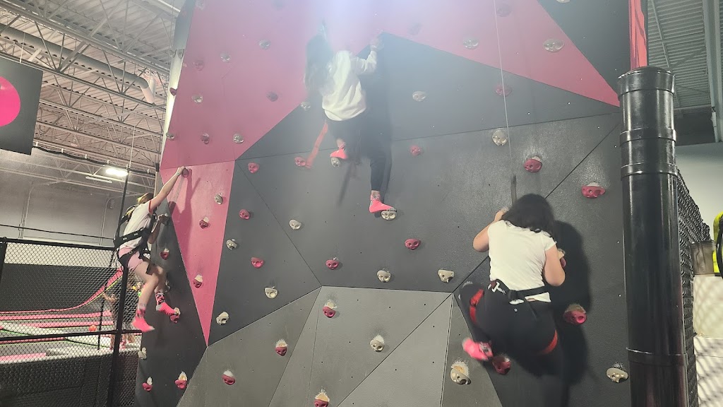 Flying Squirrel Trampoline Park | 1250 St James St, Winnipeg, MB R3H 0L1, Canada | Phone: (204) 813-3515