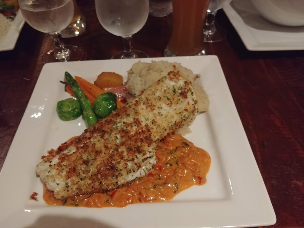 Lakeside Grill @ Chocolate Lake Hotel | 20 St Margarets Bay Rd, Halifax, NS B3N 1H4, Canada | Phone: (902) 477-5611