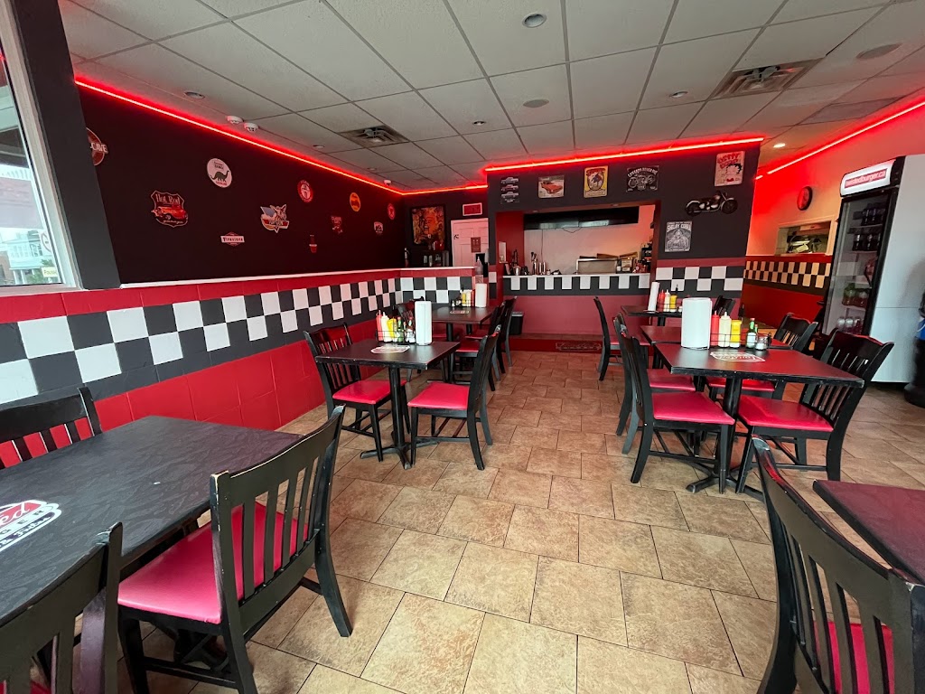 Twisted Burger | 205 Rue Saint-Louis, LeMoyne, QC J4R 2L3, Canada | Phone: (450) 646-5974