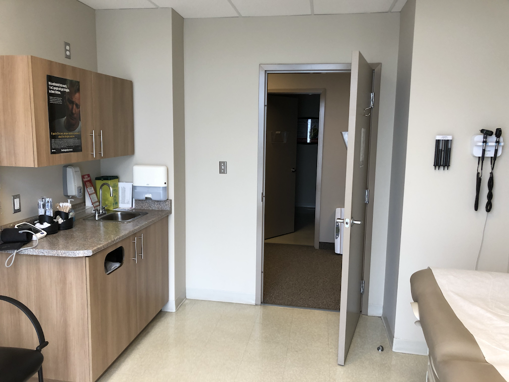 Appletree Medical Group | 2077 Lake Shore Blvd W, Etobicoke, ON M8V 4C2, Canada | Phone: (647) 722-2370