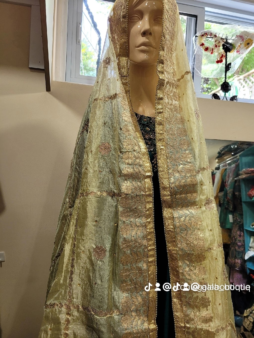 Gala fashion boutique | 4298 Owl Valley Dr, Gloucester, ON K1V 1L8, Canada | Phone: (289) 400-3239