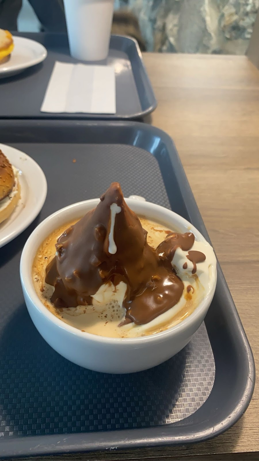 Café Laurier | 75 Rue Angus N, East Angus, QC J0B 1R0, Canada | Phone: (819) 832-3232