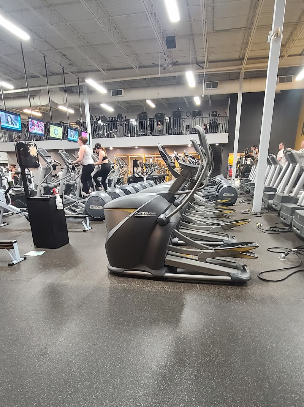 Fit4less | 35 Eisener Blvd #41, Dartmouth, NS B2W, Canada | Phone: (902) 462-4075