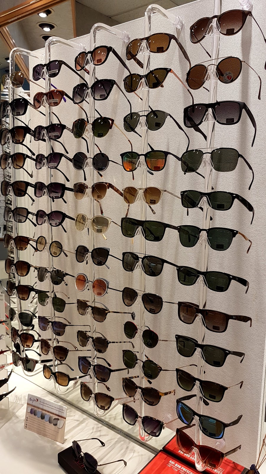 Edgemont Optometry | 3150 Crescentview Dr, North Vancouver, BC V7R 4X3, Canada | Phone: (604) 987-4224