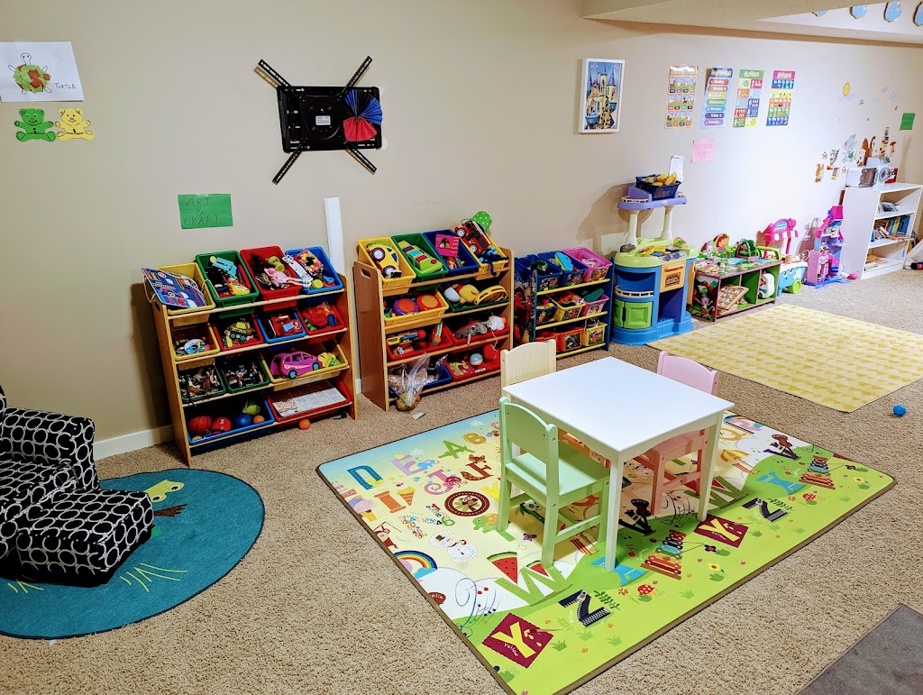 Giggle and Grow Dayhome | 195 Cooperstown Ln SW, Airdrie, AB T4B 2L2, Canada | Phone: (587) 577-9452