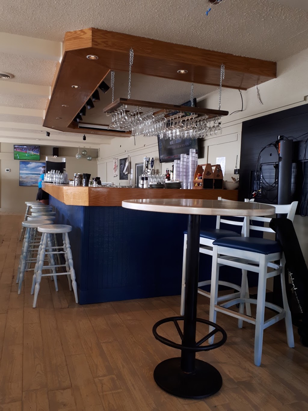 The Jetty Bar and Grill | 236 Ordnance Dr, Turkey Point, ON N0E 1T0, Canada | Phone: (519) 428-2121