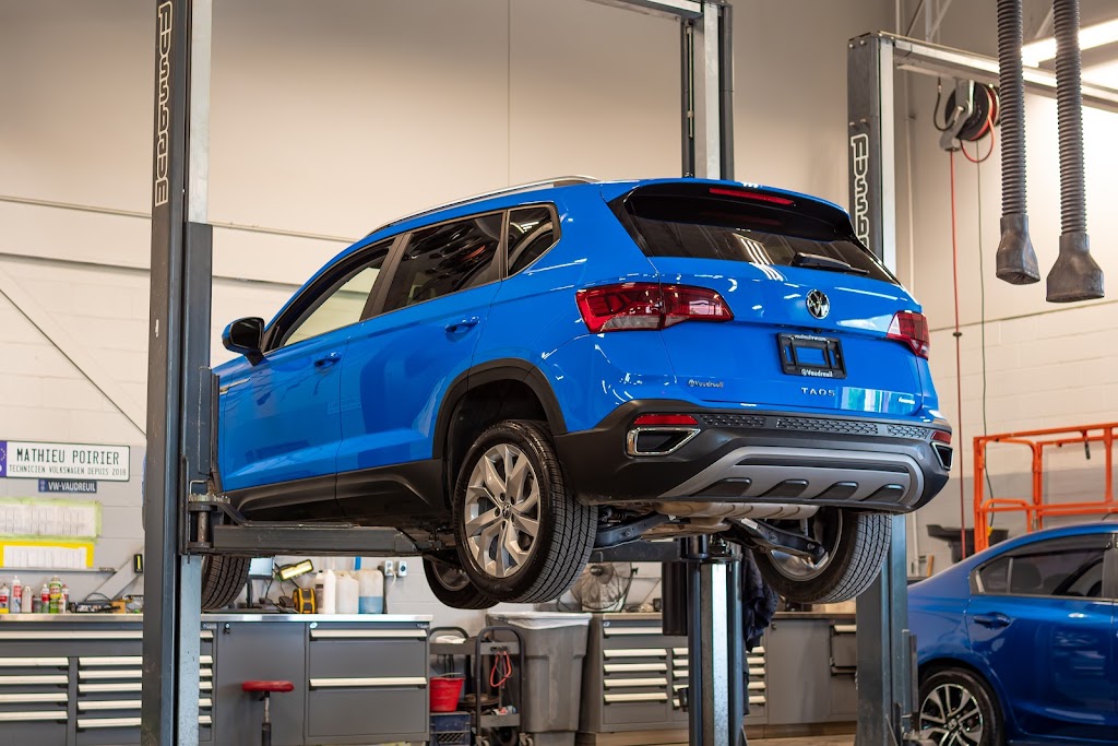 Vaudreuil Volkswagen | 29 Bd de la Cité-des-Jeunes, Vaudreuil-Dorion, QC J7V 0N3, Canada | Phone: (450) 455-7941