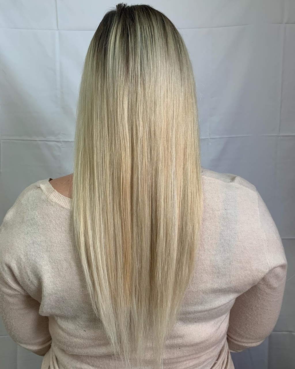 Enchanting Looks | 513 Kilbirnie Dr, Nepean, ON K2J 0H7, Canada | Phone: (613) 291-0918