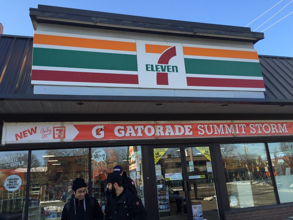 7-Eleven | 3260 Lake Shore Blvd W, Etobicoke, ON M8V 1M4, Canada | Phone: (416) 252-9275