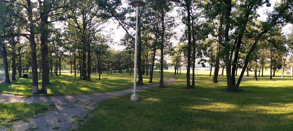 Pinehurst Park | Winnipeg, MB R3K 0T7, Canada