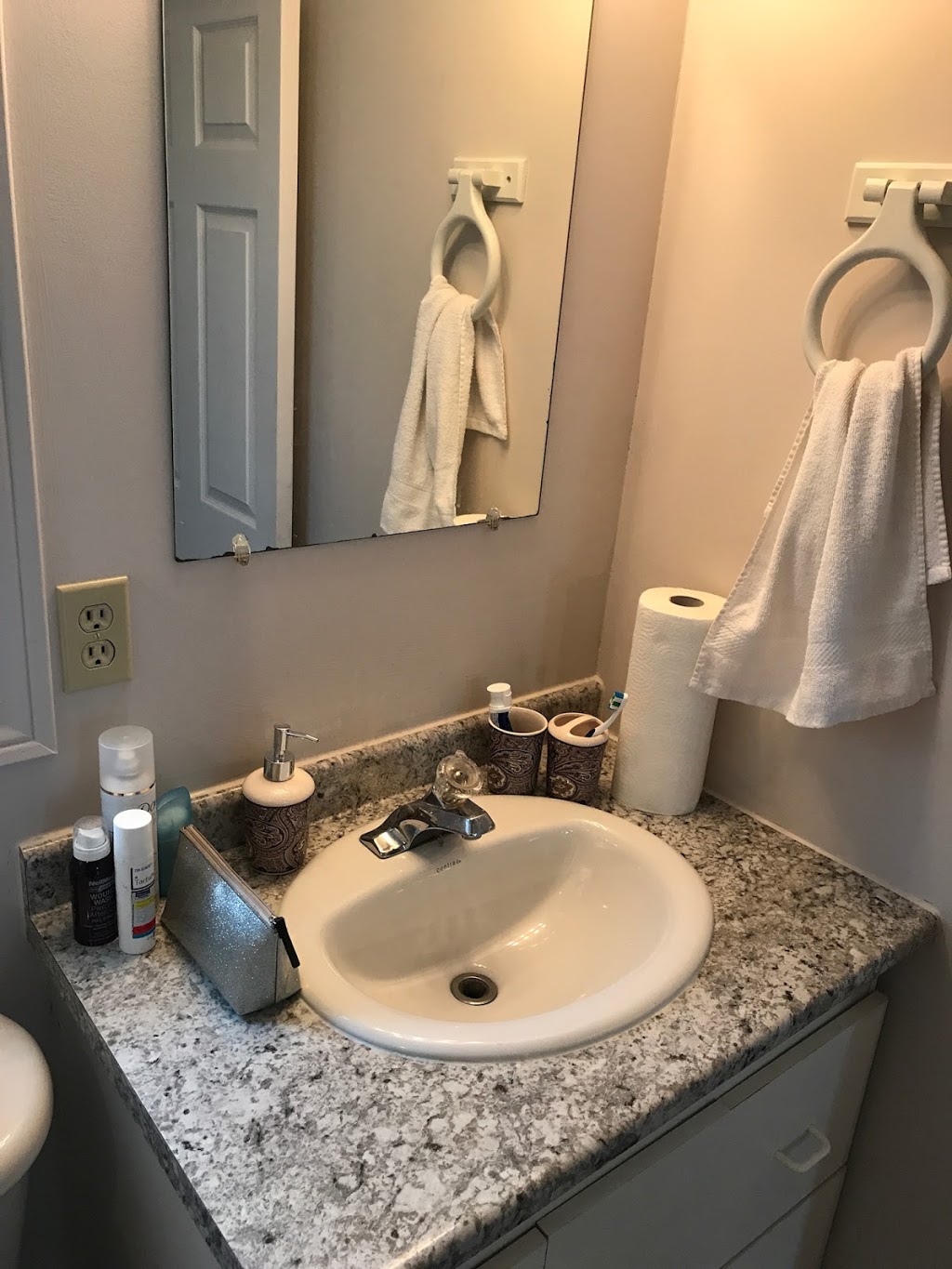 Turkey Point Cottages | 89 Cedar Dr, Turkey Point, ON N0E 1T0, Canada | Phone: (289) 259-3098