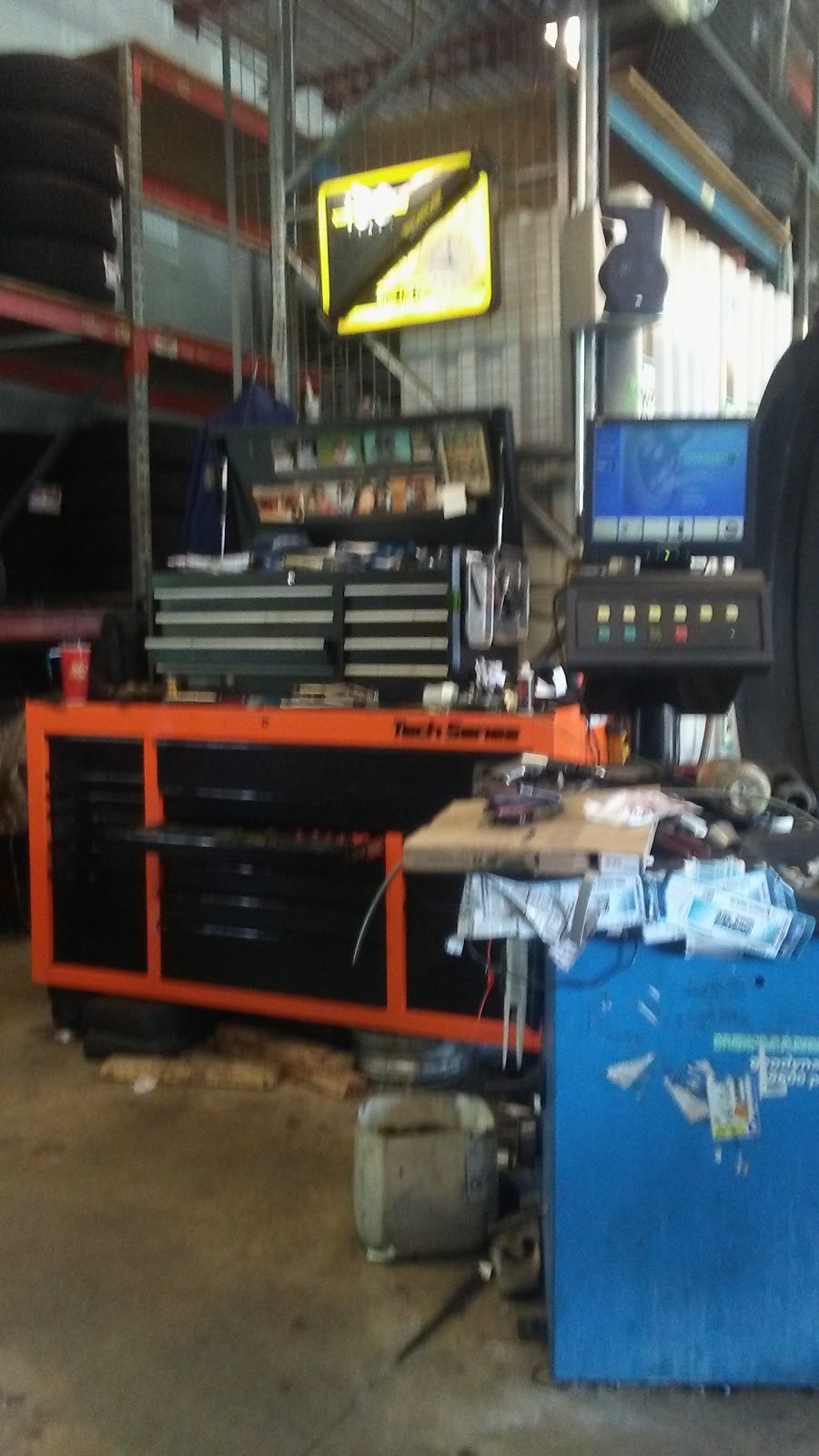 Active Green+Ross Tire & Automotive Centre | 375 Dundas St E, Mississauga, ON L5A 1X3, Canada | Phone: (905) 277-4925