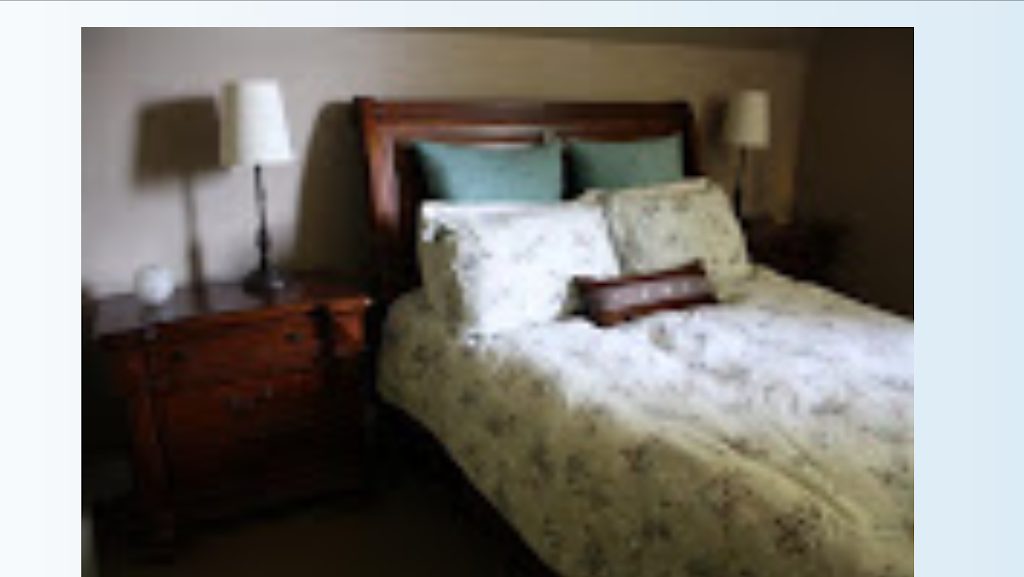 Maple Grove Guest House | 3800 Gibbins Rd, Duncan, BC V9L 6E8, Canada | Phone: (250) 701-9116