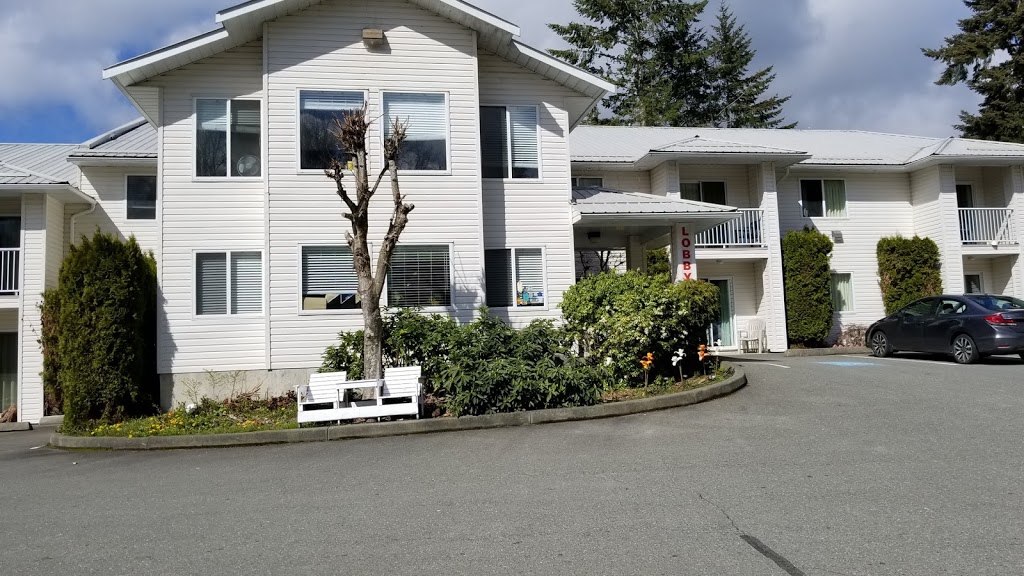 Lake Cowichan Lodge | 201 Cowichan Lake Rd, Lake Cowichan, BC V0R 2G0, Canada | Phone: (250) 749-6717