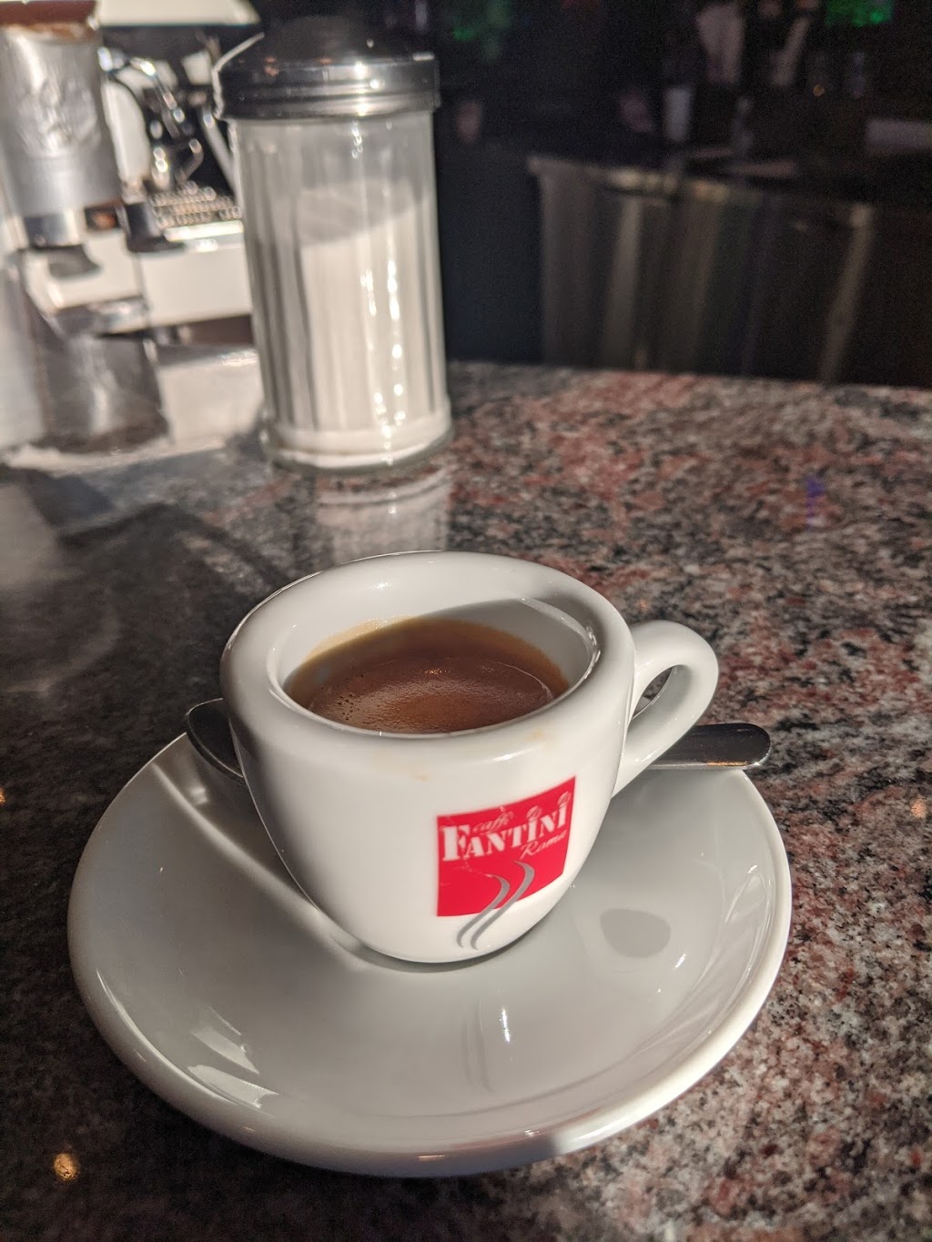 Café Southside | 5292 Rue Jean-Talon, Saint-Léonard, QC H1S 1L3, Canada | Phone: (514) 729-5570