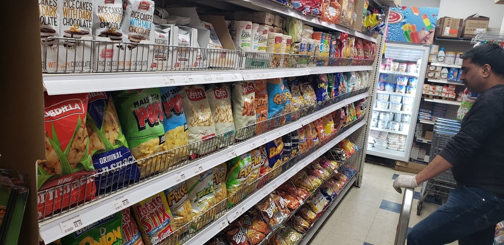 Bentzys Food Depot Inc | 5540 Rue Hutchison, Outremont, QC H2V 4B3, Canada | Phone: (514) 807-4901