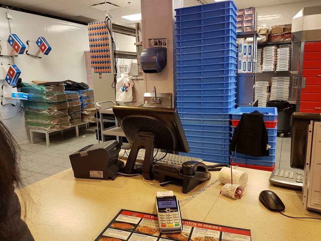 Dominos Pizza | 2265 Boulevard Marcel-Laurin, Saint-Laurent, QC H4R 1K4, Canada | Phone: (514) 991-2000
