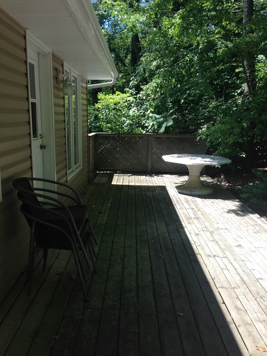 Lambton Shores Art By 3 Guest House | 7710 Clayton St, Port Franks, ON N0M 2L0, Canada | Phone: (519) 243-3321
