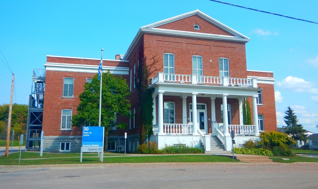 Campbells Bay Courthouse | 30 Rue John, Campbells Bay, QC J0X 1K0, Canada | Phone: (819) 648-5222