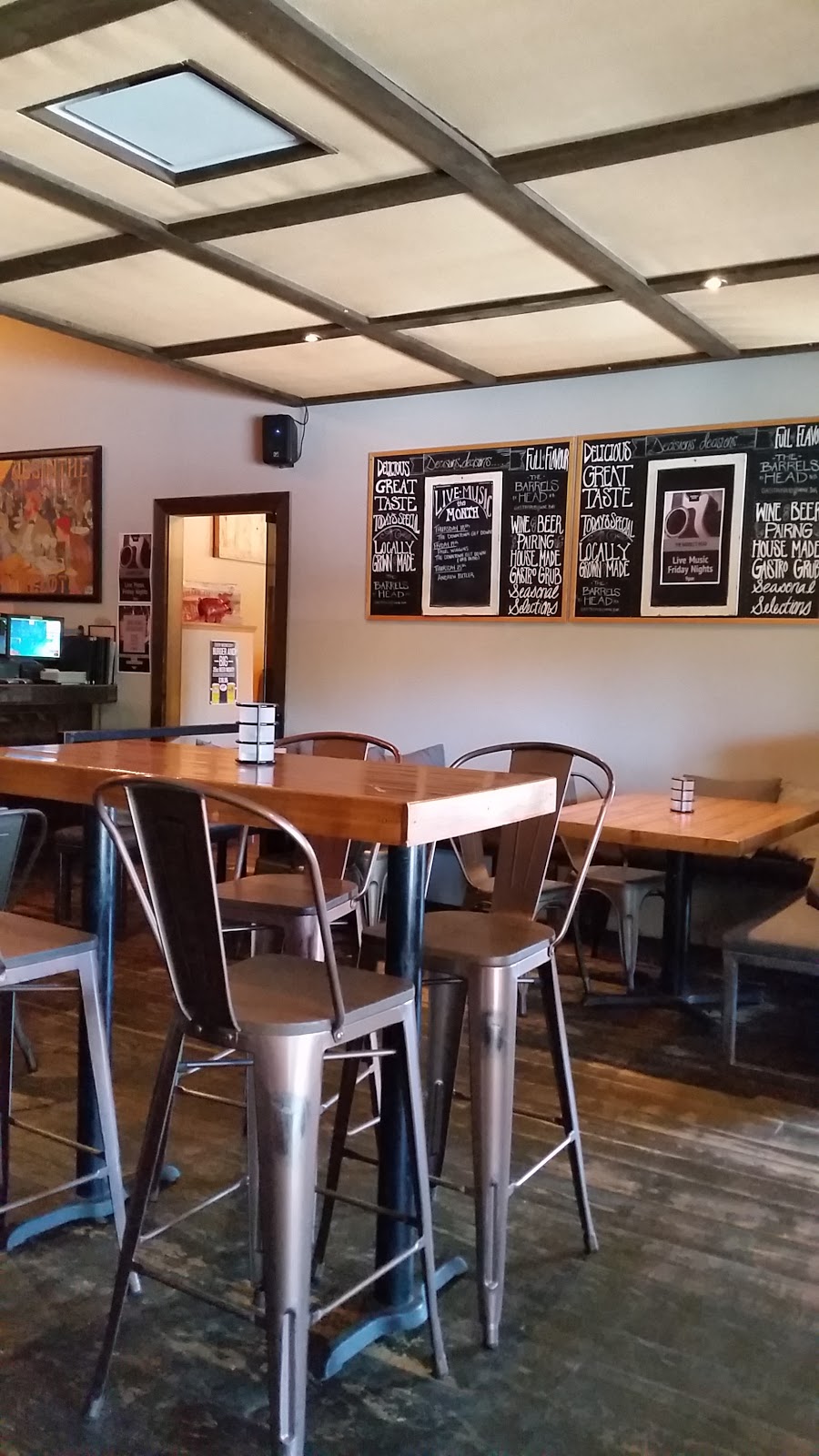 The Barrels Head Gastropub | 141 Hampton Rd, Rothesay, NB E2E 2N6, Canada | Phone: (506) 216-2622