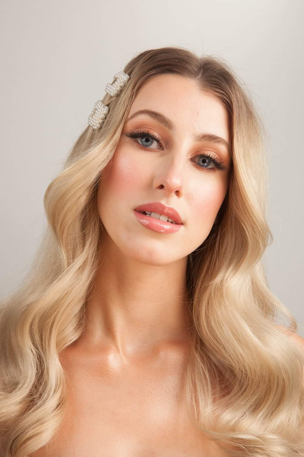 Aniela Beauty | 627 The West Mall, Etobicoke, ON M9C 4X5, Canada | Phone: (647) 782-0099