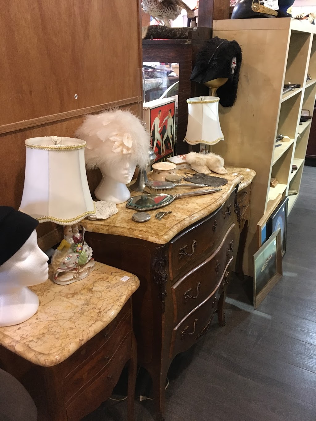 Beck Antiques & Jewellery Inc. | 7315 50 St NW A, Edmonton, AB T6B 2J9, Canada | Phone: (780) 705-8505