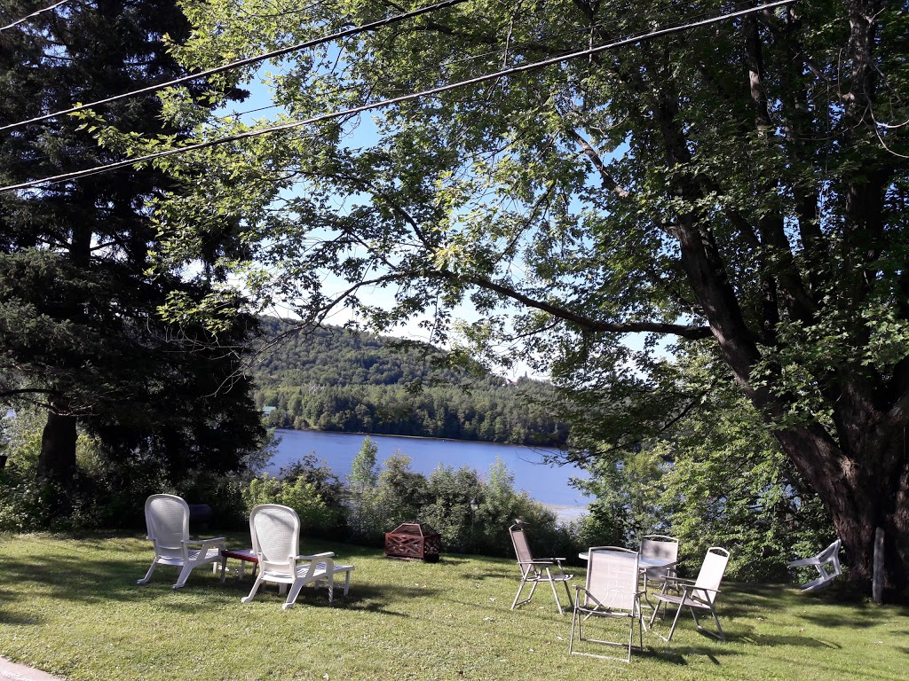 La Rêverie, hébergement | ,Canada, 590 2e Av, Grandes-Piles, QC G0X 1H0, Canada | Phone: (819) 801-2324