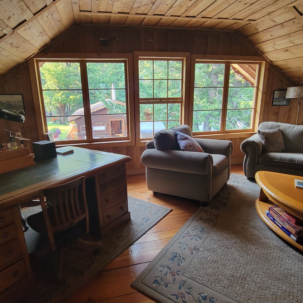 Tsuniah Lake Lodge | Unnamed Road, Cariboo J, BC V0L 1X0, Canada | Phone: (403) 987-9258