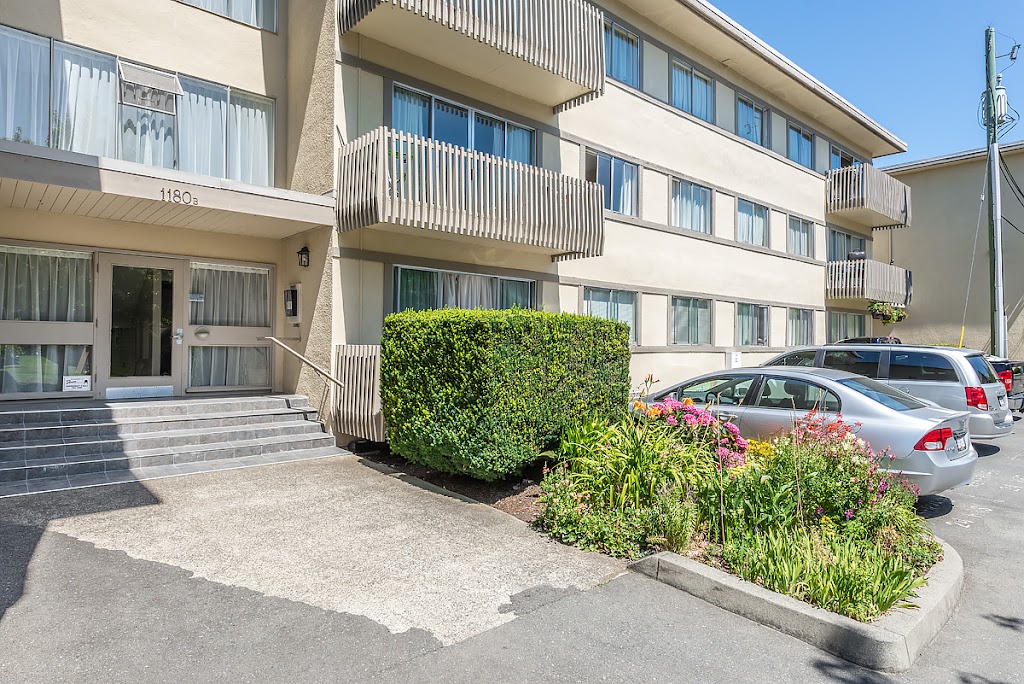 Gorge Vale Apartments | 1180 Colville Rd, Victoria, BC V9A 4P7, Canada | Phone: (250) 360-1983