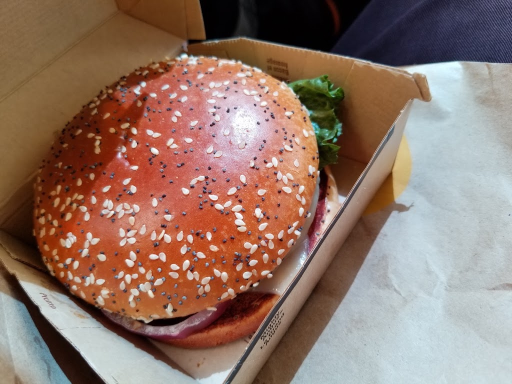 McDonalds | 235 Castle Oaks Crossing, Brampton, ON L6P 3X3, Canada | Phone: (905) 794-9224
