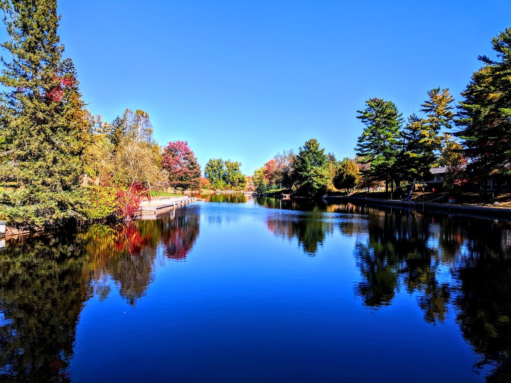 Kerr Park | 130 Beaumont Dr, Bracebridge, ON P1L 1X2, Canada | Phone: (705) 645-3037