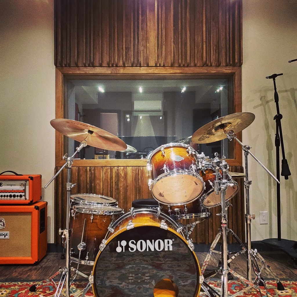 MH Studios Toronto | 1714 Eglinton Avenue West Ground Floor, Toronto, ON M6E 2H5, Canada | Phone: (647) 848-7351