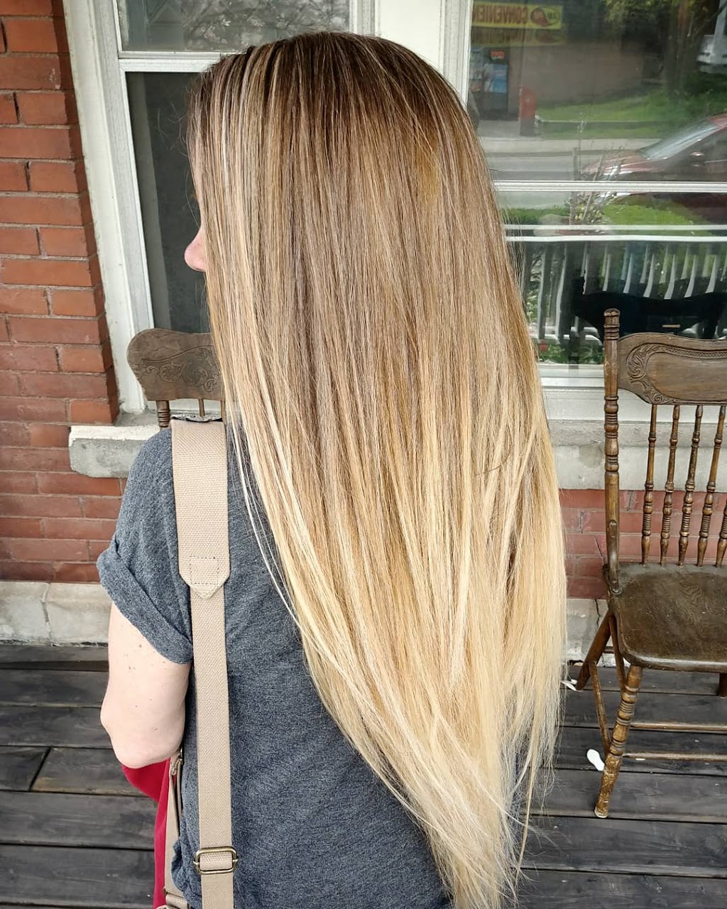 Elan Vitale Salon and Day Spa | 172 W Main St, Welland, ON L3C 5A2, Canada | Phone: (905) 732-4127