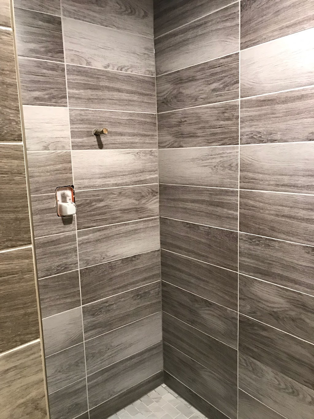 Teeming Custom Tiling and Renovations | 51 William Whiteway Bay, Winnipeg, MB R2V 4B4, Canada | Phone: (204) 781-2364