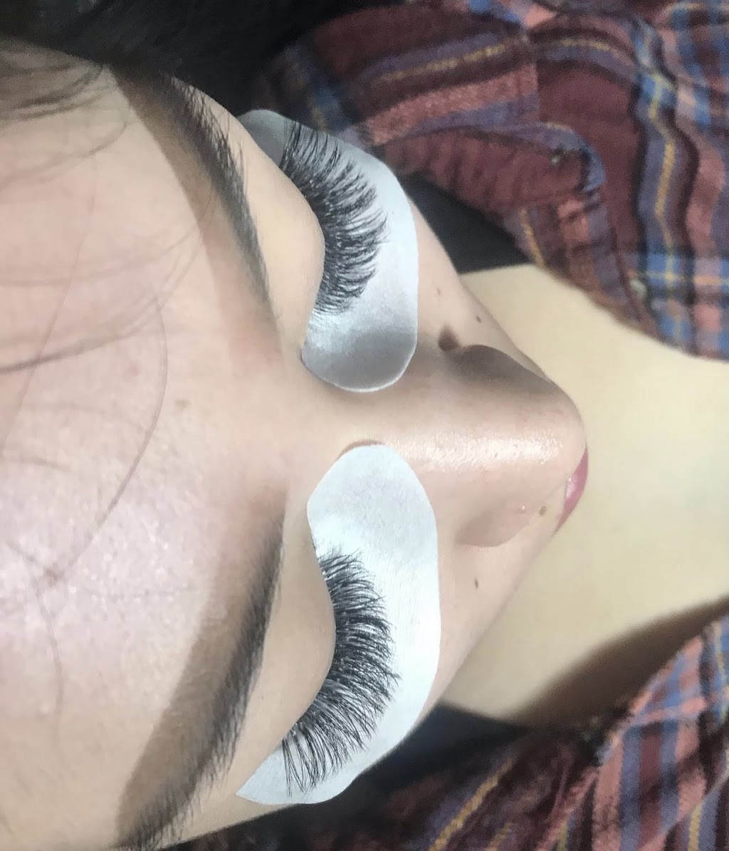 Zee eyelashes | 1947 51 St SW, Edmonton, AB T6X 1Y4, Canada | Phone: (780) 667-6592