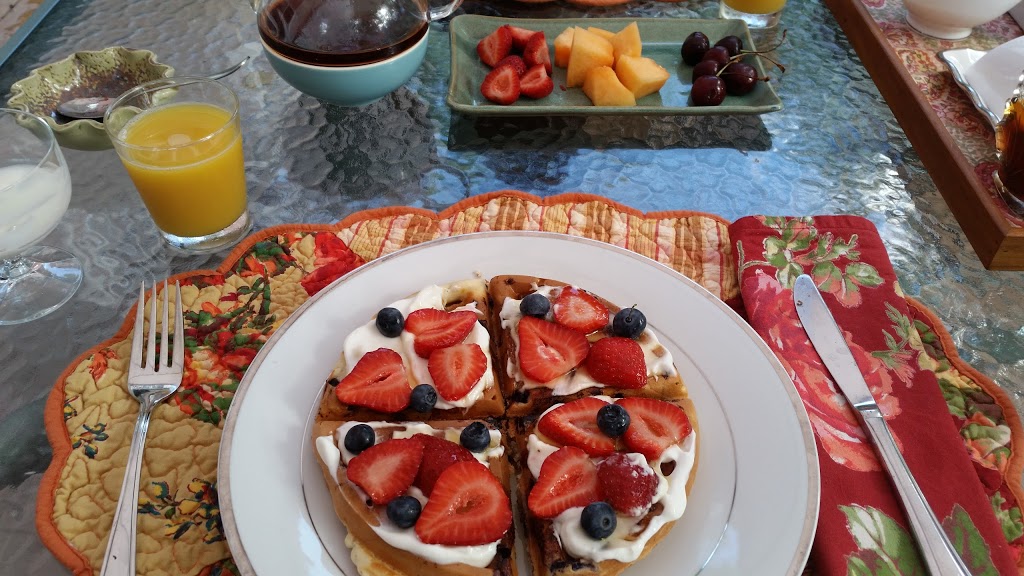 Wasaga Beach BnB | 15 44th St N, Wasaga Beach, ON L9Z 1Z2, Canada | Phone: (705) 606-0257