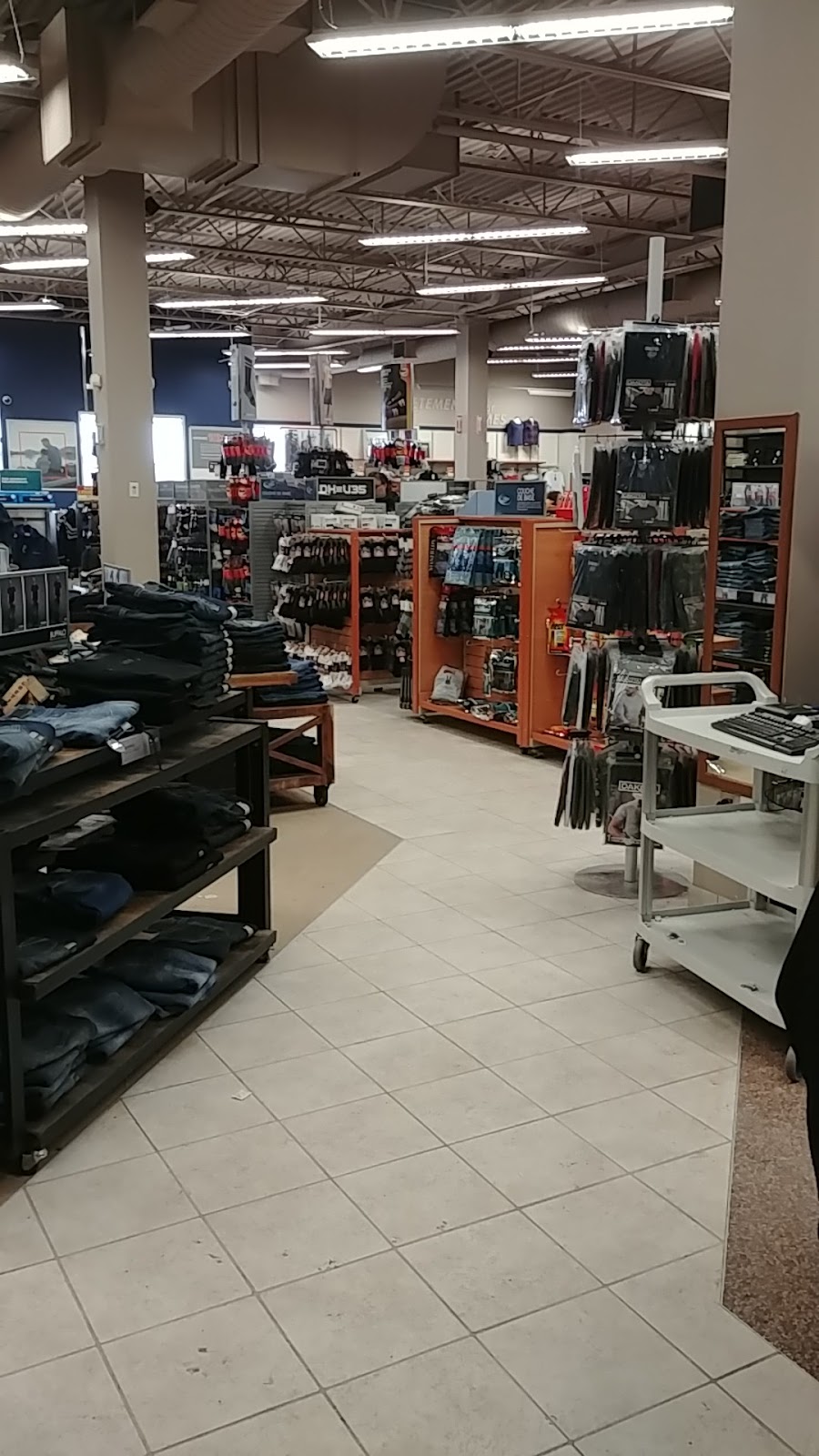 LÉquipeur | 1479 Avenue Jules-Verne, Québec, QC G2G 2R8, Canada | Phone: (418) 861-9444
