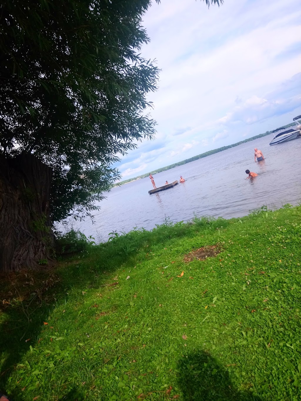 Lilac Lodge & Trailer Park | 2806 Pigeon Lake Rd, Bobcaygeon, ON K0M 1A0, Canada | Phone: (705) 738-2850
