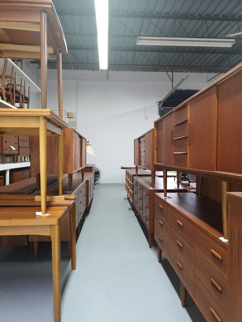 Furniture 1950 | 716 Wilson Rd S Unit 2, Oshawa, ON L1H 6E8, Canada | Phone: (905) 259-5296