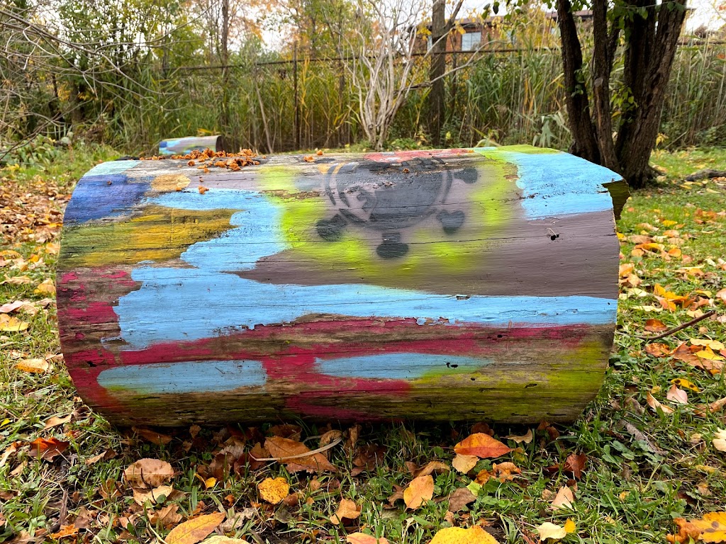 Joe Raie Nature Path and Dog Run | 8182 Chem. Wavell, Côte Saint-Luc, QC H4W 1M3, Canada | Phone: (514) 485-6806