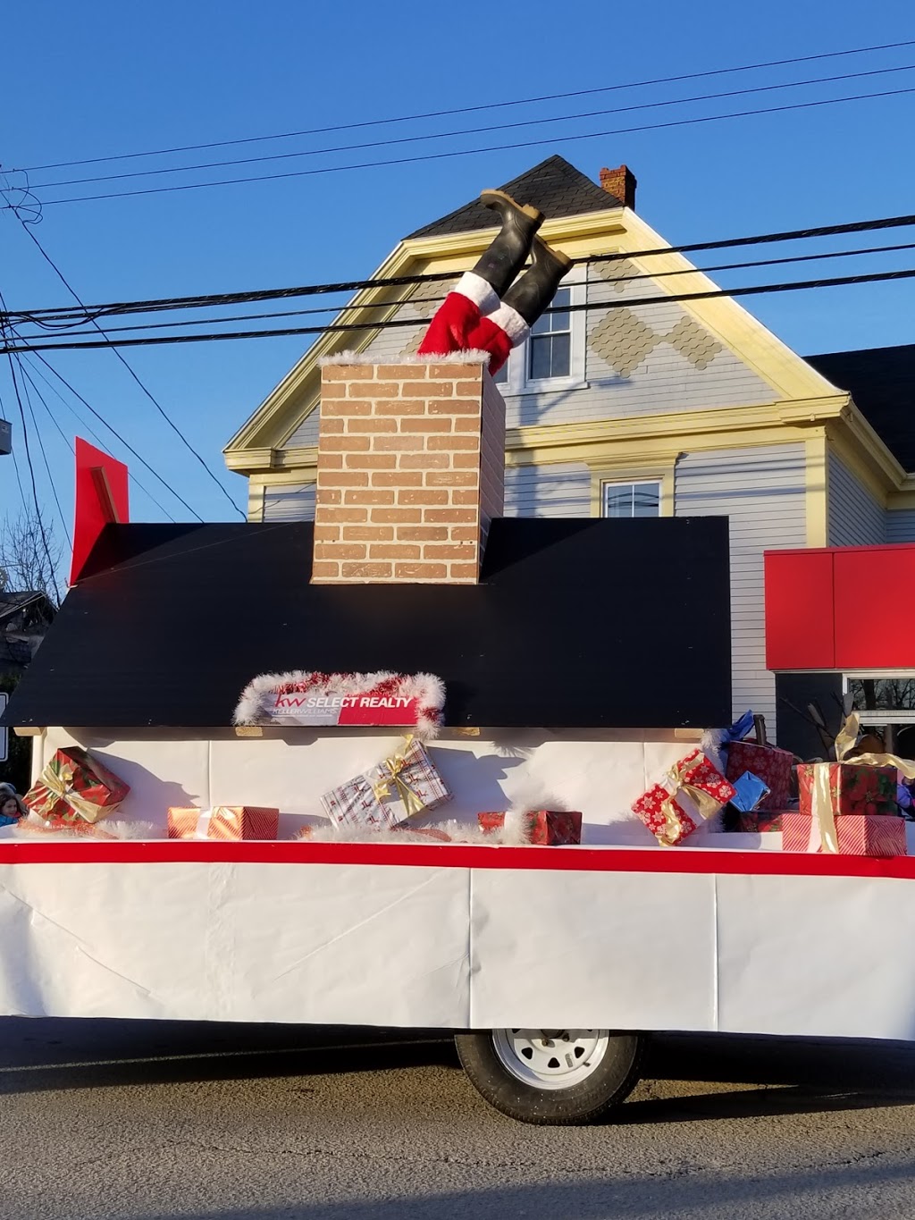 LUNENBURG ESSO | 1 Falkland St, Lunenburg, NS B0J 2C0, Canada | Phone: (902) 634-8014