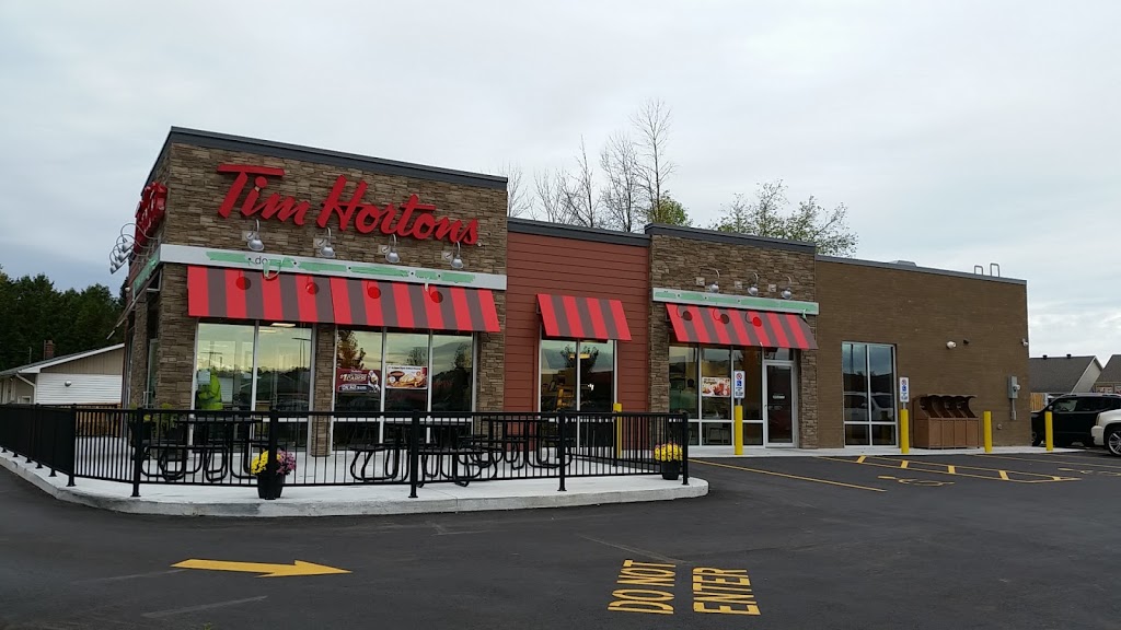 Tim Hortons | 88 Broadway Ave, Russell, ON K4R 1A1, Canada | Phone: (613) 445-3434