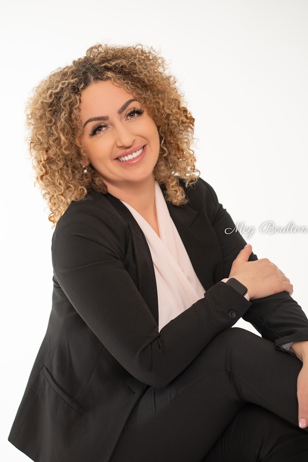 Hollowhills Portrait Photography Studio | 2 McCullogh Dr, Erin, ON N0B 1T0, Canada | Phone: (519) 217-7196